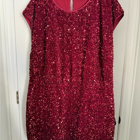 City Chic Brand Elegant Sequin Cocktail Dress 24W - Picture 2 of 4